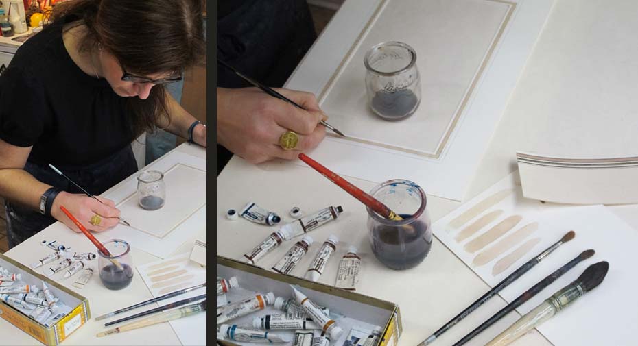 dans l’atelier de cadre a part paris la plus  grande concentration est requise durant un lavis 