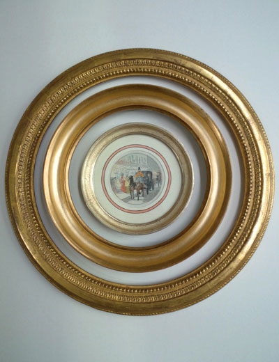 beaucoup de choix de bois dorés et de patine à l’atelier cadre a part paris